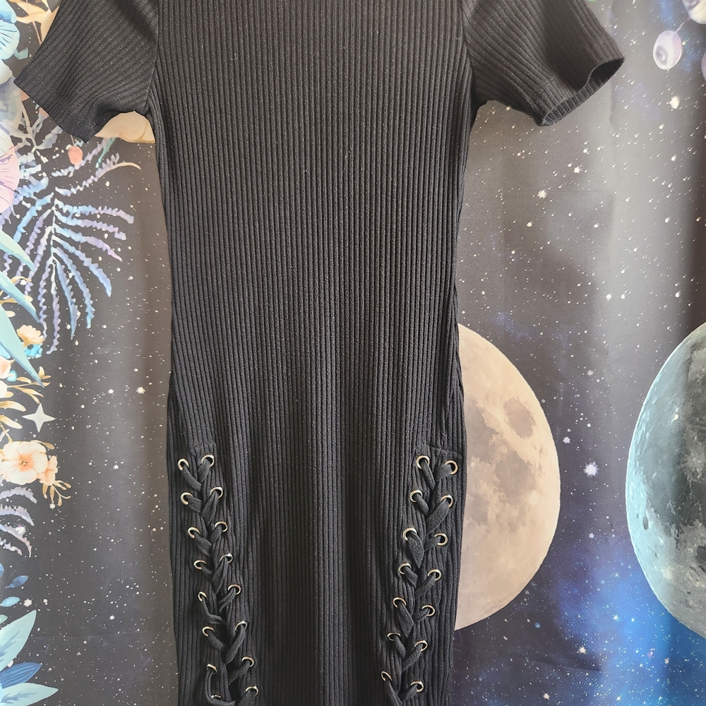 Forever21 Lace-Up Ribbed Dress Size Medium